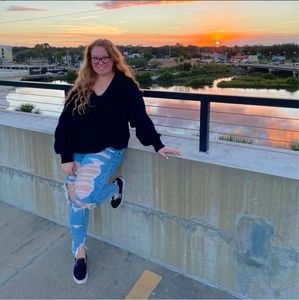 Meet your Posher, Brooke